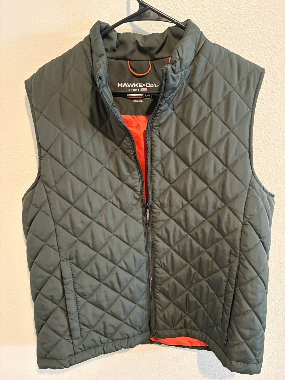 Hawke & Co Men's Quilted Vest - Green with Orange Lining